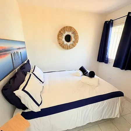 아파트 Panoramic Sea View Chic & Cozy 세테